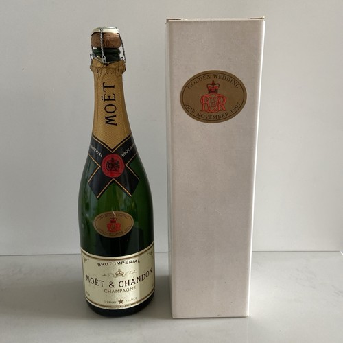 Leere sektflasche queen - sektflasche,