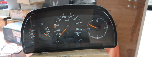 Neue kombiinstrument mercedes - neue,