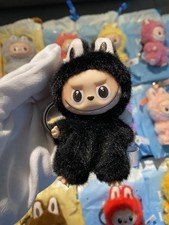 Pin For Love 'R' Labubu -