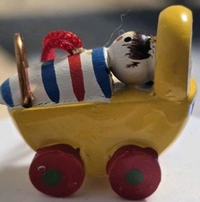 DDR Vintage. Holz Kinderwagen Baumanhänger alt Tannenbaum Weihnachtsschmuck...