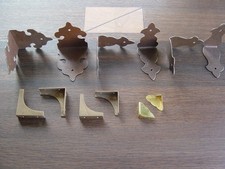 Truhenecke-Kistenecke-Tischecke-Deko-Deco-Möbelverzierung-Eisen-Bronze-Messing