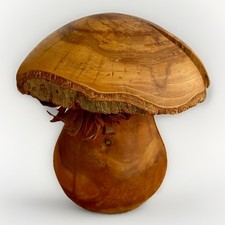 Handgeschnitzter Holzpilz –