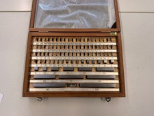 Endmaßsatz mit 87 Endmaßen