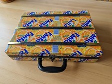 Recyclingkoffer aus Senegal