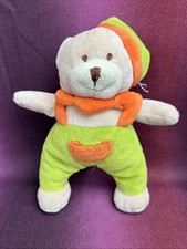 Althans Club Teddy Braun beige grün orange 18 cm mit Rassel im Bauch Plüsch
