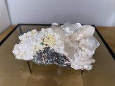 Stilbit, Apophyllit, Calcit, Heulandit, Okenit, auf Matrix , Indien, 230g