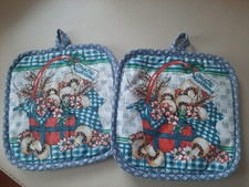 2 Stück Topflappen mit einem Korb voll Pilze als Motiv 17 x 17 cm - NEU