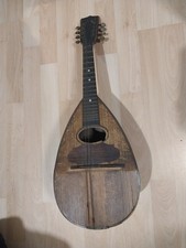 Mandoline. Gitarre. Antike