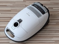 Miele Staubsauger S8340