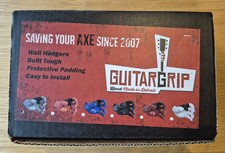 Metall Mayhem Gitarrengriff