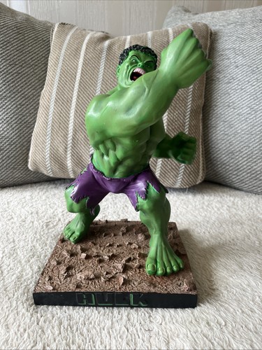 Hulk statue 2003 universal - hulk,