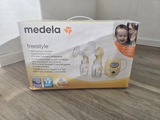 Medela Freestyle Doppelmilchpumpe Mit Extras, neuen Flaschen, Milchtüten usw