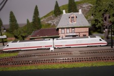 RF28/3/6] Trix Minitrix ICE 1 ohne Kennung mit Starre Pantographen für Kinder?