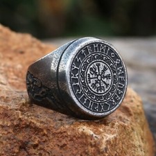 Vegvisir Ring verziert mit