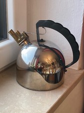 Wasserkessel mit Pfeife 9091 von Richard Sapper, Alessi , 1983