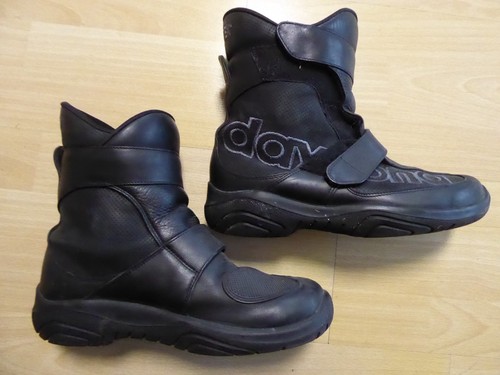 Sehr gepflegte motorradstiefel - sehr,