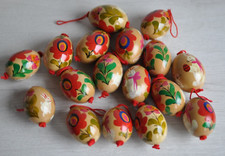 Osterschmuck bemalte Ostereier