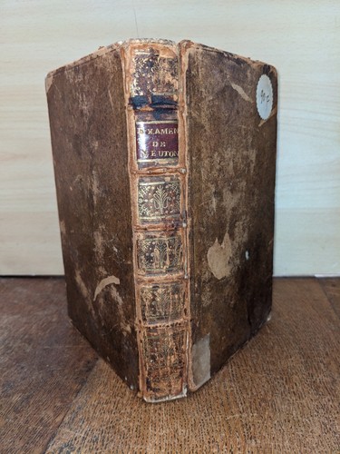 Altes buch voltaires - altes,