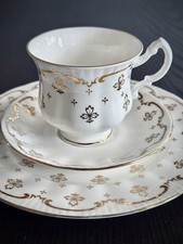 Elegant Vintage Royal Osborne
