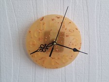 Handgefertigte Resin Wanduhr