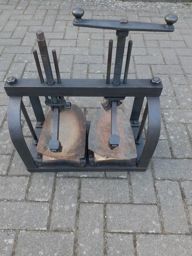 Schuhmacher sohlen handpresse - schuhmacher,