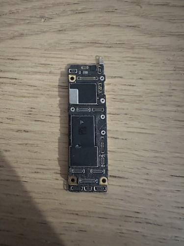 Iphone logicboard - iphone,