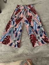 Wadenlange Plisseehose, Blättermuster, Größe M