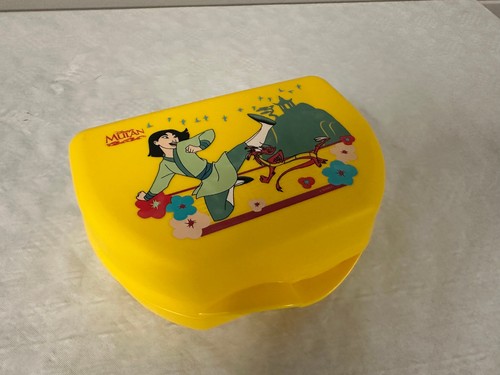 Tupperware snacky mulan - tupperware, "mulan"