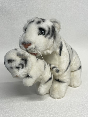 White snow tiger with cub - ,