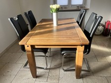 Esszimmer-Tisch mit 4 Stühlen
