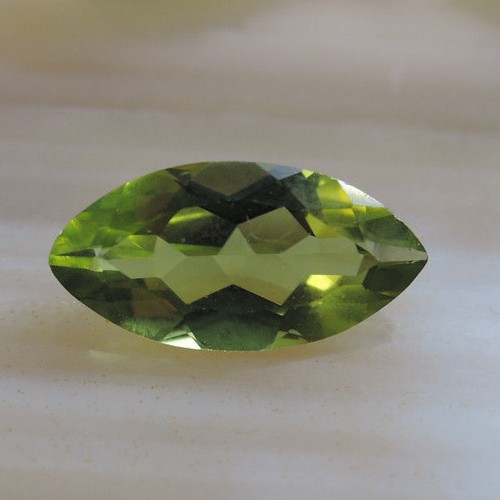 Echter peridot navetteschliff - echter,