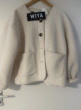 Süße Teddyjacke mit Knöpfe Neu Und Ungetragen Gr 42/44