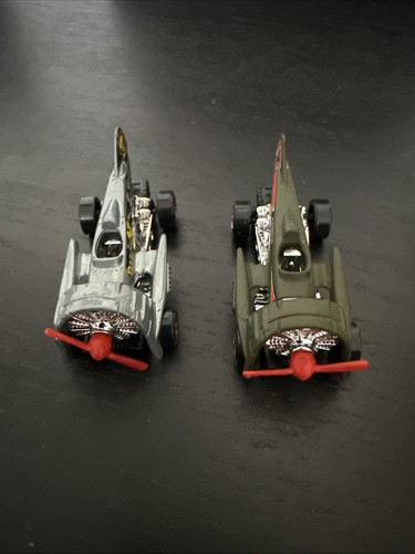 Hot wheels dogfighter - hot,