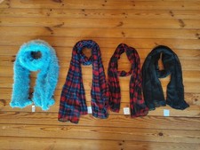 Vintage Schal Tuch Hijab Preis pro Nr. kariert rot schwarz Emo Gothic Herbst 