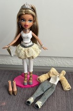 Bratz Princess Fianna Fashion