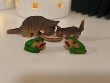 Erzgebirge Emil Helbig 2 Katzen+Napf +2 Frösche Dittmann geschnitzt Holzfiguren