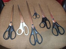 6 hochwertige Scheren (Neuware) Bei sofort Kauf gibt es noch 4 dazu.