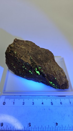 Autunit fluoreszierend mit - autunit,