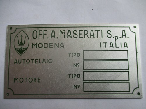 Maserati schild mexico merak - maserati,