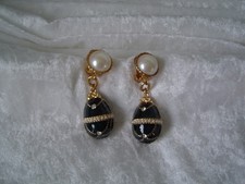 Ohrclips - Vintage - vegoldet - Emaille, Straß, Perlen - 5,5 cm lang - 34 Gramm