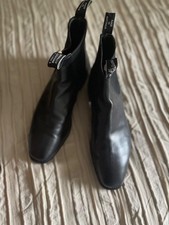 R. M. WILLIAMS COMFORT