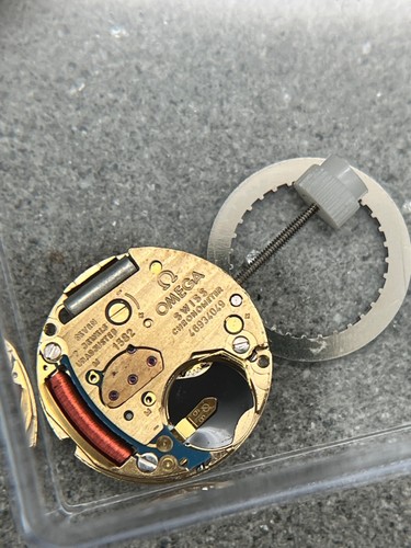 1077 defekt omega 1382 - defekt,