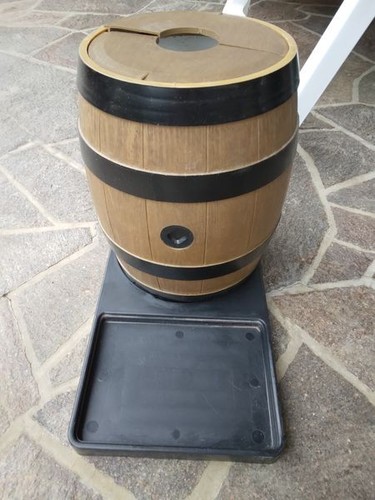 Tisch zapfanlage bierfass leer - tisch,