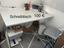 schreibtisch