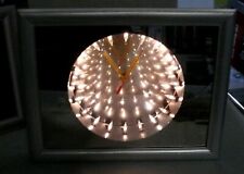 L0781 FATA Morgana Mirage Lampe Clock Vintage Spiegel Beleuchtete Party Wanduhr