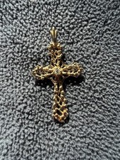 14k Gold Kruzifix Kreuz Halskette Anhänger mit Diamant in der Mitte…