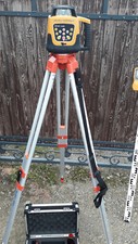 selbstnivellierender Rotationslaser Set komplett mit Stativ und Zubehör NEU