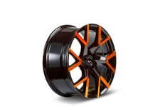 1x BARRACUDA TZUNAMEE EVO black gloss flashorange 8.0Jx18 5x112 ET33