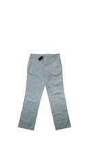 Weiße sportliche Golfhose