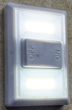 Licht batteriebetrieben für Camping 4xAAA 1,5V | 2,7 x 7,5 x 11,2 cm